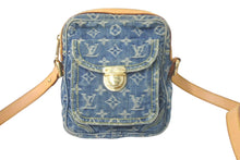 Load image into Gallery viewer, LOUIS VUITTON ルイ ヴィトン ショルダーバッグ カメラバッグ 斜め掛け M95348 モノグラムデニム インディゴ 美品 中古 61395