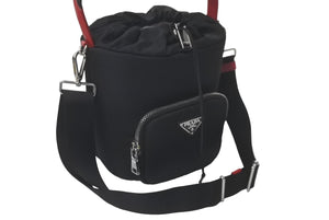 PRADA プラダ バケットバッグ ハンドバッグ テスート ナイロン 三角ロゴ 筒型 1BE026 ブラック レッド 美品 中古 61401 