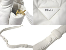 画像をギャラリービューアに読み込む, PRADA プラダ ソフト パデッドナッパレザー ハンドバッグ ホワイト 2WAY 1BA359 ゴールド金具 美品 中古 61403 