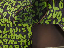 Load image into Gallery viewer, 新品同様品 LOUIS VUITTON ルイヴィトン スピーディ30 ハンドバッグ モノグラムグラフィティ M93706 グリーン 中古 61243
