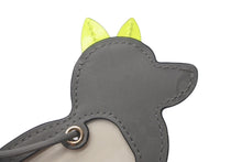 Load image into Gallery viewer, ポップアップ限定 極美品 LOUIS VUITTON ルイヴィトン ポルトアドレス 犬 チャーム M63280 モノグラム チタニウム 中古 61425