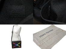 Load image into Gallery viewer, LOUIS VUITTON ルイヴィトン タイガ レインボー ソフトトランク ショルダーバッグ M30341 ブラック タイガレザー 美品 中古 61437