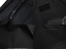 Load image into Gallery viewer, LOUIS VUITTON ルイヴィトン タイガ レインボー ソフトトランク ショルダーバッグ M30341 ブラック タイガレザー 美品 中古 61437