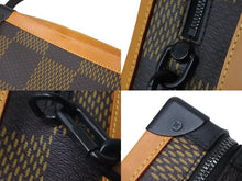 Load image into Gallery viewer, LOUIS VUITTON ルイヴィトン NIGO ダミエ・ジャイアント ソフトトランク ショルダーバッグ N40381 美品 中古 61438