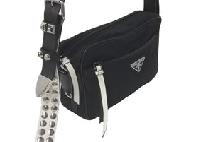 PRADA プラダ スタッズショルダーバッグ トライアングルロゴ ナイロン ブラック シルバー金具 美品 中古 61456 