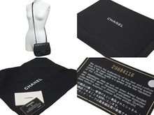 Load image into Gallery viewer, 極美品 CHANEL シャネル チェーンショルダーバッグ ミニマトラッセ 29番台 ソーブラック キャビアスキン ブラック金具 中古 61462