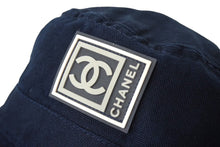 Load image into Gallery viewer, 極美品 CHANEL シャネル スポーツライン バケットハット ネイビー ココマーク 帽子 ロゴ パッカブル仕様 サイズM 中古 61465