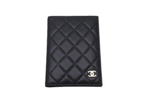 極美品 CHANEL シャネル ココマーク パスポートケース 22番台 ラムスキン ブラック ワインレッド 中古 61473