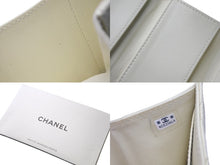 Load image into Gallery viewer, CHANEL シャネル コンパクトウォレット 三つ折り財布 ランダム ココマーク イエロー キャビアスキン 美品 中古 61484