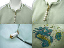 Load image into Gallery viewer, LOUIS VUITTON ルイヴィトン エンブロイダードスーベニアジャケット サイズ44 ポリエステル グリーン 1AFHXY 美品 中古 61485