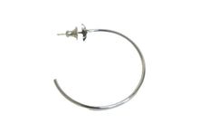 Load image into Gallery viewer, 極美品 CHROME HEARTS クロムハーツ フープピアス スターモチーフ 2.6g 内径3.8cm シルバー925 中古 61498