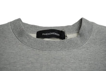 Load image into Gallery viewer, 新品未使用 MCM エム シー エム PHENOMENON ロゴスウェット MHACSJP01EG0XL コットン グレー サイズ0XL 61501
