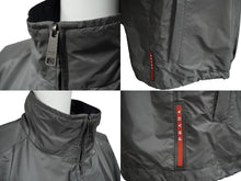 Load image into Gallery viewer, PRADA プラダ パーカー ウィンドブレーカー リバーシブル ジップアップ SGH753 ポリアミド グレー ネイビー 52 美品 中古 61530