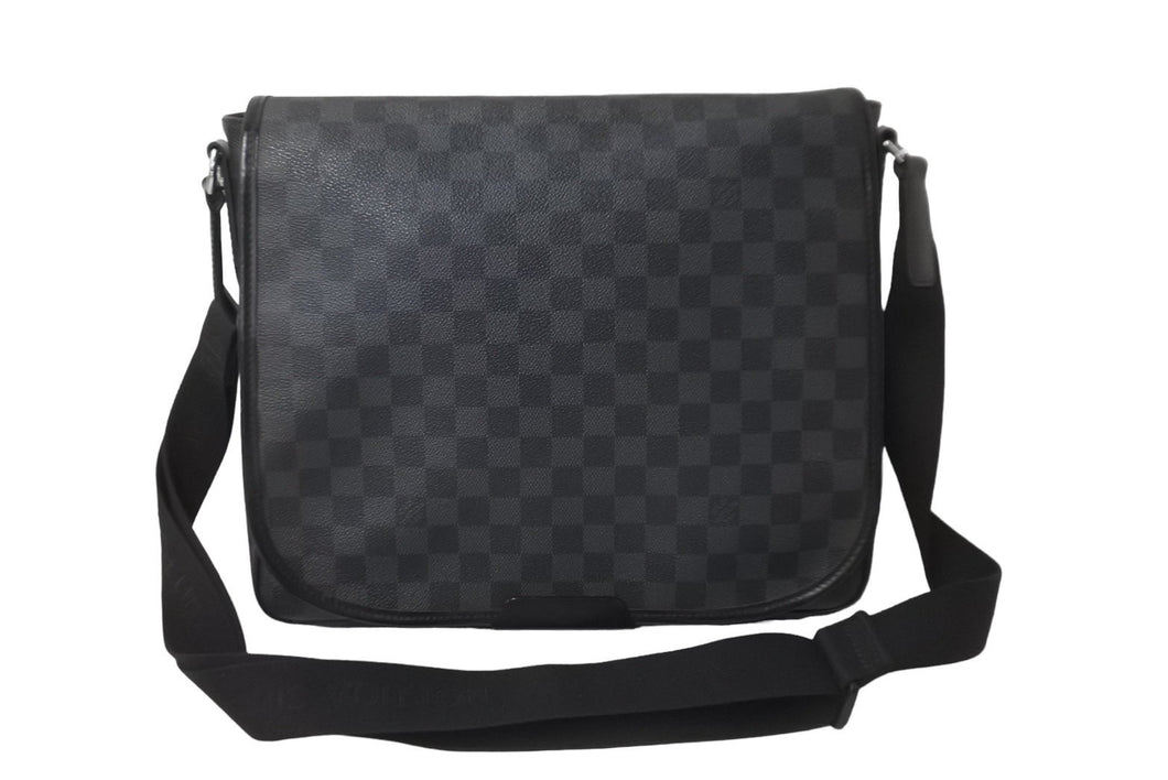 LOUIS VUITTON ルイヴィトン ダミエ グラフィット ダニエルMM ショルダーバッグ N58029 ブラック 美品 中古 61583