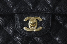 Load image into Gallery viewer, 未使用品 CHANEL シャネル Wフラップ 23 ショルダーバッグ キャビアスキン ランダム マトラッセ ゴールド金具 ブラック 中古 61590