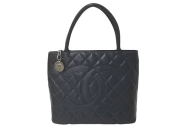 極美品 CHANEL シャネル 復刻トートバック A01804 シール 無し キャビアスキン ブラック シルバープレート 中古 61620