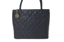 Load image into Gallery viewer, 極美品 CHANEL シャネル 復刻トートバック A01804 シール 無し キャビアスキン ブラック シルバープレート 中古 61620