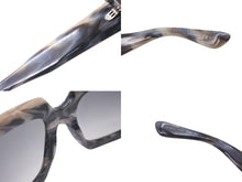 Load image into Gallery viewer, GUCCI グッチ サングラス メガネ GG3861S ラインストーン マーブル グレー シルバー アクセサリー 美品 中古 61621
