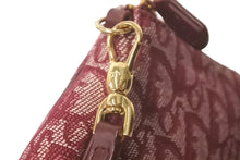 Load image into Gallery viewer, Christian DIor クリスチャンディオール トロッター柄 サドル ポーチ レッド ワンショルダー MC1022 美品 中古 61622