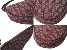Load image into Gallery viewer, Christian DIor クリスチャンディオール トロッター柄 サドル ポーチ レッド ワンショルダー MC1022 美品 中古 61622