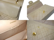 Load image into Gallery viewer, CHANEL シャネル マトラッセ25 Wフラップチェーンショルダーバッグ 6番台 ラムスキン ベージュ ゴールド金具 良品 中古 61625