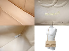 Load image into Gallery viewer, CHANEL シャネル マトラッセ25 Wフラップチェーンショルダーバッグ 6番台 ラムスキン ベージュ ゴールド金具 良品 中古 61625