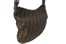 Load image into Gallery viewer, FENDI フェンディ ズッカ柄 オイスター アシンメトリック ワンショルダーバッグ キャンバス ブラウン ゴールド金具 中古 美品 61645