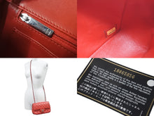 Load image into Gallery viewer, CHANEL シャネル 横長 18番台 ショルダーバッグ ミニマトラッセショルダーチェーン レッド ラムスキン 美品 中古 61651