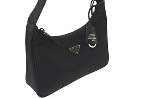 極美品 PRADA プラダ ハンドバッグ ホーボー RE-EDITION トライアングル 1NE515 ナイロン ブラック シルバー金具 ロゴ 中古 61678 