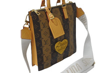 Load image into Gallery viewer, LOUIS VUITTON ルイヴィトン サックプラ メッセンジャー トートバッグ NIGO M45969 モノグラムストライプ ブラウン 美品 中古 61681