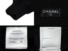 Load image into Gallery viewer, CHANEL シャネル アポロ 宇宙飛行士 トレーナー スウェット P57465K07601 サイズ36 コットン ブラック ホワイト 美品 中古 61688