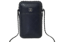 Load image into Gallery viewer, CHANEL シャネル フォンケース チェーンショルダーバッグ 25番台 ネイビー シルバー金具 美品 中古 61692