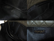 Load image into Gallery viewer, 極美品 CHANEL シャネル ジャンボ マトラッセ ショルダーバッグ カーキ チェーンショルダー デカマト 中古 61732