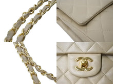 Load image into Gallery viewer, CHANEL シャネル フラップ ショルダーバッグ ラムスキン 0番台 中マトラッセ 25cm 縦長 ゴールド金具 ベージュ 中古 61838
