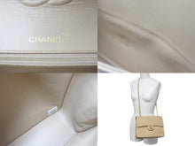 Load image into Gallery viewer, CHANEL シャネル フラップ ショルダーバッグ ラムスキン 0番台 中マトラッセ 25cm 縦長 ゴールド金具 ベージュ 中古 61838