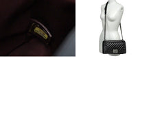Load image into Gallery viewer, CHANEL シャネル ショルダーバッグ マトラッセ ボーイシャネル チェーン 23番台 ブラック レザー ヴィンテージシルバー金具 中古 61924