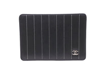 Load image into Gallery viewer, CHANEL シャネル パスポートケース ココマーク ステッチ ブラック レザー シルバー金具 フランス製 良品 中古 61929