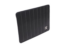 Load image into Gallery viewer, CHANEL シャネル パスポートケース ココマーク ステッチ ブラック レザー シルバー金具 フランス製 良品 中古 61929