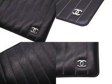 Load image into Gallery viewer, CHANEL シャネル パスポートケース ココマーク ステッチ ブラック レザー シルバー金具 フランス製 良品 中古 61929