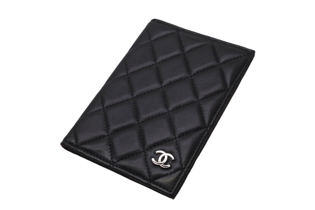 CHANEL シャネル パスポートケース 14番台 ココマーク ラムスキン ブラック シルバー金具 内側下部切れあり 良品 中古 61932