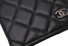 Load image into Gallery viewer, CHANEL シャネル パスポートケース 14番台 ココマーク ラムスキン ブラック シルバー金具 内側下部切れあり 良品 中古 61932