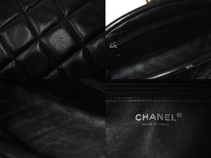 極美品 CHANEL シャネル マトラッセ がま口 クラッチバッグ ポーチ 11番台 ブラック ラムスキン シルバー金具 中古 61948