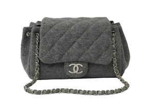 CHANEL シャネル チェーンショルダーバッグ ココマーク マトラッセ 10番台 2006年 フェルト ウール グレー 美品 中古 61949