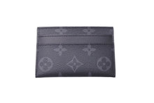 Load image into Gallery viewer, 極美品 LOUIS VUITTON ルイヴィトン カードケース ポルト カルト ダブル モノグラム エクリプス キャンバス M62170 中古 61969