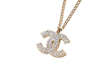 Load image into Gallery viewer, CHANEL シャネル ネックレス ココマーク 01C刻印 全長41cm ラインストーン ゴールド メタル フランス製 美品 中古 62071