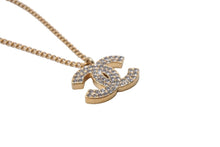 Load image into Gallery viewer, CHANEL シャネル ネックレス ココマーク 01C刻印 全長41cm ラインストーン ゴールド メタル フランス製 美品 中古 62071