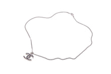 Load image into Gallery viewer, CHANEL シャネル ネックレス ココマーク 07V刻印 全長43.5cm 5.8g リバーシブル ブラック シルバー メタル 美品 中古 62072