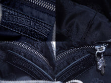 Load image into Gallery viewer, 新品未使用 CHROME HEARTS クロムハーツ チキンナゲットスモール ショルダーバッグ ダガー レザー シルバー925 ブラック 中古 62087