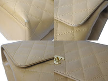 Load image into Gallery viewer, CHANEL シャネル ハンドバッグ マトラッセ ココマーク ヴィンテージ キャビアスキン ベージュ ゴールド金具 A12397 美品 中古 62104