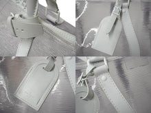 Load image into Gallery viewer, LOUIS VUITTON ルイヴィトン キーポル バンドリエール 50 ボストンバッグ M55814 エピ プラージュ クリア ホワイト 美品 中古 62110